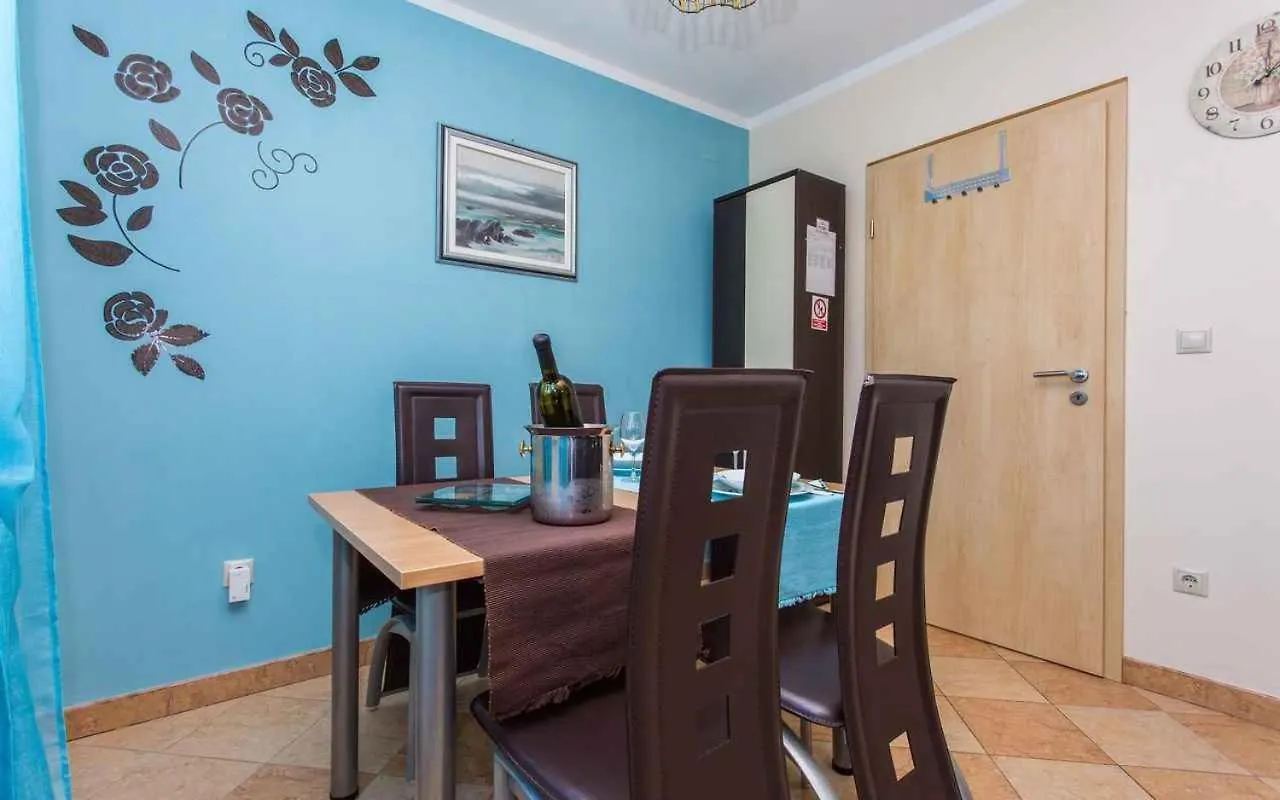 Apartment In Vrbnik/Insel Krk 35843 크로아티아